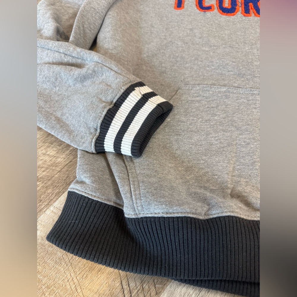 Colosseum Florida Gators grey hoodie, v-neck size XL, puffy stitched lettering - Picture 5 of 16